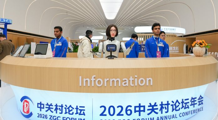 Cina: robot umanoidi protagonisti al Zhongguancun Forum 2026 (3)