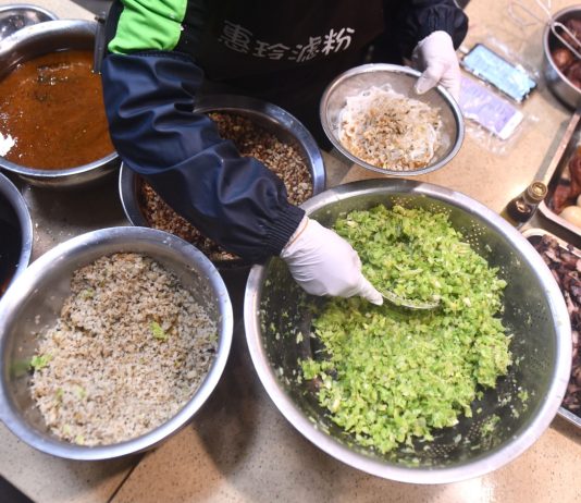 Cina: in aumento il turismo a Liuzhou per assaggiare il Lyufen (3)