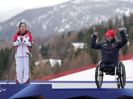 Paralimpiadi: la cinese Zhang Wenjing vince l’oro nello slalom sitting femminile a Cortina (1)