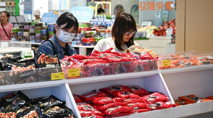 Cina: Hainan, vendite duty-free di beni di consumo quotidiano superano i 5 mln yuan (3)