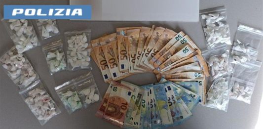 Blitz a Roma nella filiera della droga “a due”, 4 arresti a Tor Bella Monaca / Video