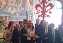 Le Chiavi della città di Firenze al sindaco di Kiev