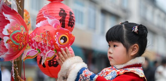 Cina: celebrazioni per Festival delle lanterne (3)