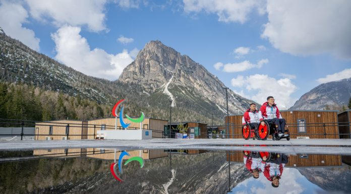 Milano-Cortina 2026: Cortina, atleti arrivano al Villaggio paralimpico (3)