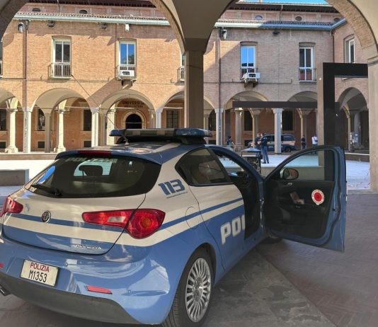 Tensioni all’Università di Bologna per un evento sul referendum, denunciate 13 persone