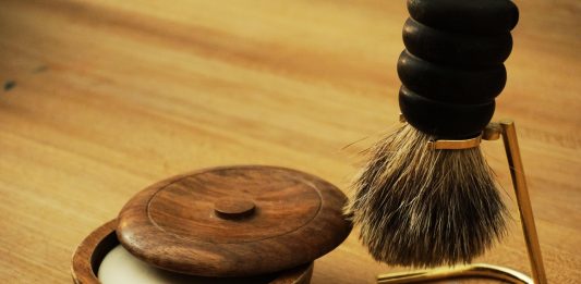 I vantaggi di farsi la barba con un rasoio manuale rasoio manuale