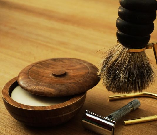 I vantaggi di farsi la barba con un rasoio manuale rasoio manuale