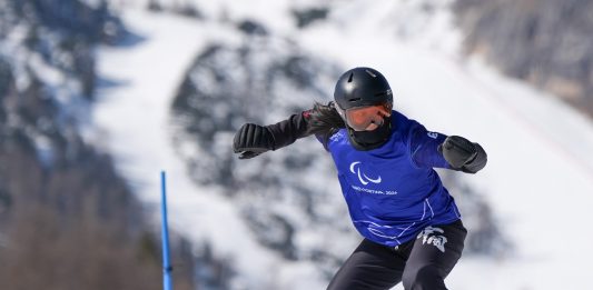 Paralimpiadi Milano-Cortina 2026: Wang gareggia in para-snowboard cross LL2 (2)