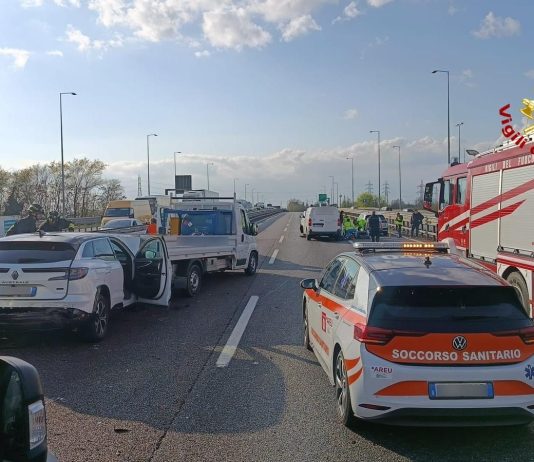Incidente sulla Tangenziale Ovest all’altezza di Rozzano, tre persone ferite
