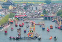 Cina: Xinghua ospita fiera annuale delle barche di Maoshan (1)