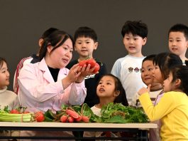 Cina: le scuole organizzano attività per la Giornata mondiale della salute (1)