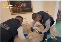 Droga nel frigo e sotto i cuscini, sequestrati 30kg di sostanze stupefacenti nel Pontino