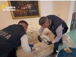Droga nel frigo e sotto i cuscini, sequestrati 30kg di sostanze stupefacenti nel Pontino