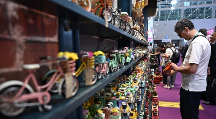 Cina: Fiera di Canton attira 245.000 acquirenti stranieri in prime due fasi