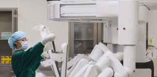 Cina: a Tianjin oltre 10.000 interventi chirurgici con i robot da Vinci (1)