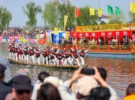 Cina: Xinghua ospita fiera annuale delle barche di Maoshan (2)