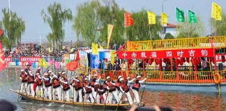 Cina: Xinghua ospita fiera annuale delle barche di Maoshan (2)