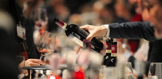 Report UniCredit e Nomisma Wine Monitor, “Enoturismo leva strategica per il settore vinicolo”