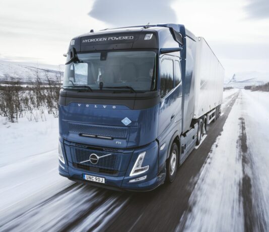 Volvo ha avviato test su strada dei camion alimentati ad idrogeno