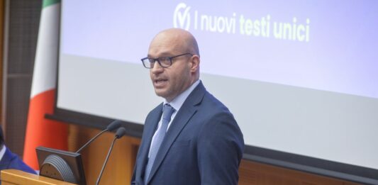 Fontana “Educare a un uso responsabile dell’intelligenza artificiale”