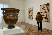 “Vortici”, alle Gallerie d’Italia di Napoli Worth dialoga con la ceramica antica