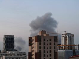 Esplosioni a Teheran e in altre città dell’Iran, risposta missilistica su Tel Aviv