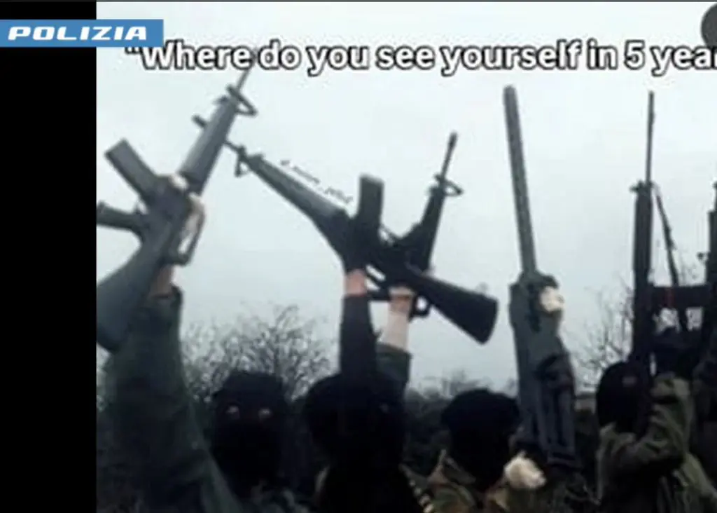 Manuali per bombe e armi in 3d, arrestato estremista nel teramano