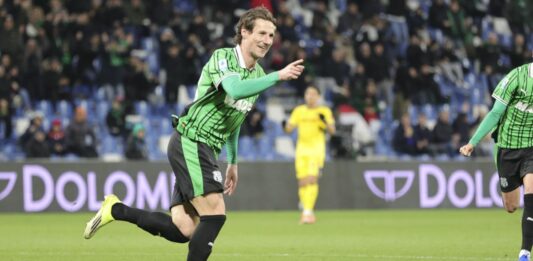 Il Sassuolo vince in rimonta, Cagliari battuto 2-1