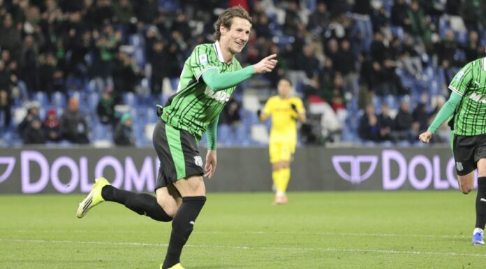 Il Sassuolo vince in rimonta, Cagliari battuto 2-1