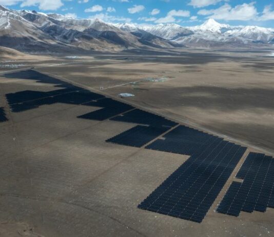 Cina, nello Xizang una centrale solare a 4.550 metri di altitudine