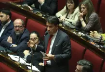 Conte “Quattro anni zero riforme, Italia in braghe di tela”