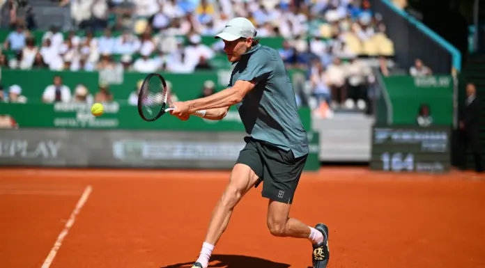 A Montecarlo Sinner piega Auger-Aliassime, è in semifinale contro Zverev