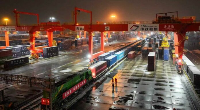 China Railway Express, boom di viaggiatori per la rotta transcaspica Xìan-Baku