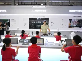 La Cina accelera sul digitale e introduce l’IA nelle scuole