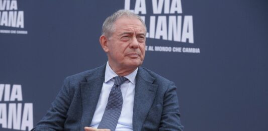Data Center, Urso incontra i vertici di Equinix: nuovo progetto di investimento in Italia