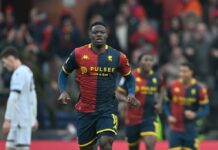 Il Genoa batte 2-1 il Sassuolo nel finale e vede la salvezza