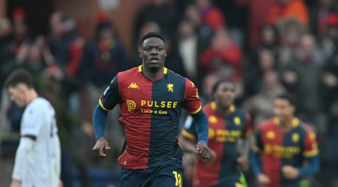 Il Genoa batte 2-1 il Sassuolo nel finale e vede la salvezza