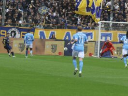 Il Parma rallenta la rincorsa del Napoli, al Tardini finisce 1-1