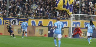 Il Parma rallenta la rincorsa del Napoli, al Tardini finisce 1-1