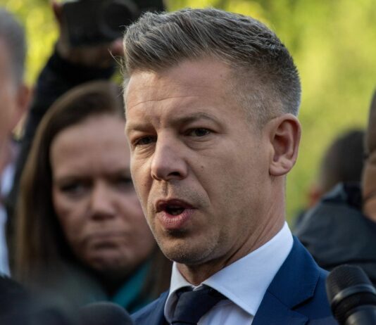 Elezioni Ungheria, vince Magyar “Orban si è congratulato per la nostra vittoria”