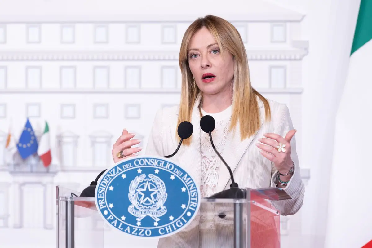 geronimo it in-piazza-cavour-per-due-giorni-y-tempo-di-carnevale-A11149 010