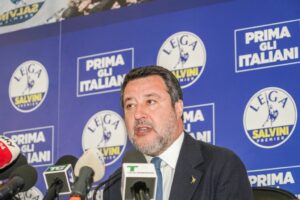 Salvini “Ue sorda e assente, bisogna cambiare regole”