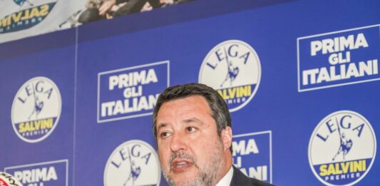 Salvini “Ue sorda e assente, bisogna cambiare regole”
