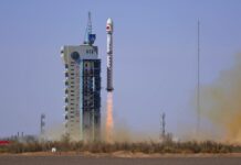 La Cina lancia il razzo Long March-4C per il rilevamento dei gas serra