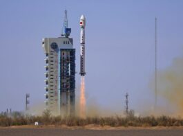 La Cina lancia il razzo Long March-4C per il rilevamento dei gas serra