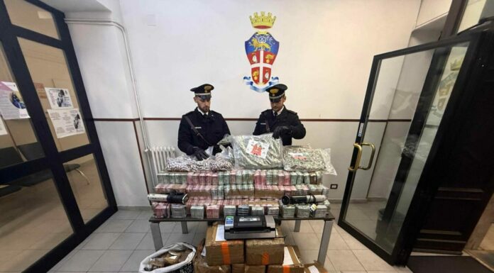 Carabinieri scoprono deposito di droga per 2,5 milioni di euro, 3 arresti a Roma