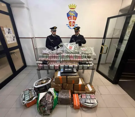 Carabinieri scoprono deposito di droga per 2,5 milioni di euro, 3 arresti a Roma