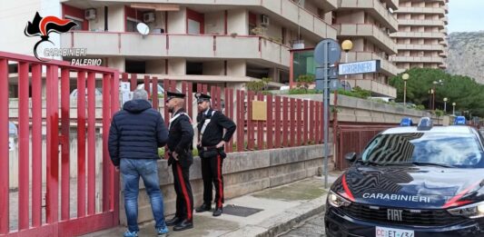 Ladra seriale arrestata a Palermo, si nascondeva in un rifugio improvvisato