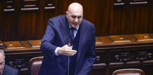 كروسيتو: مستعدون للمساهمة في مهمة دولية في مضيق هرمز