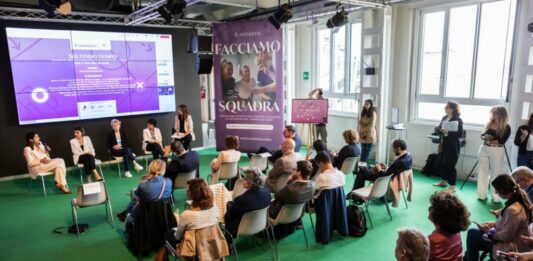 Tumore al seno, campagna Novartis “Facciamo squadra” contro il rischio di recidiva